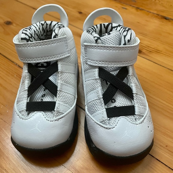Toddler Air Jordan 6 Rings (TD), NIB never worn. White/black - Picture 4 of 5